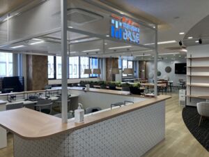 第一学院 managaraBASE 吉祥寺